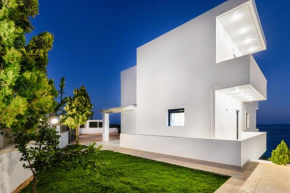  Metaxakis Home.  Иерапетра